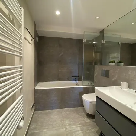 Apartment Arcades A33 *